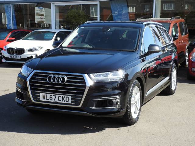 Audi Q7 3.0 TDI Quattro e-tron 5dr Tip Auto Estate Diesel / Electric Hybrid Black