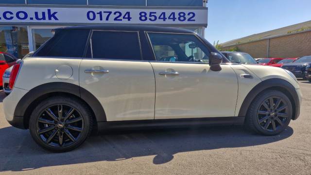 2015 Mini Hatchback 1.5 Cooper 5dr