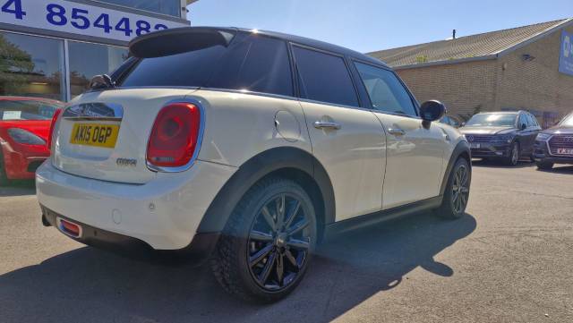2015 Mini Hatchback 1.5 Cooper 5dr