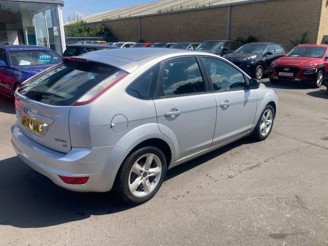 2010 Ford Focus 1.6 Zetec 5dr