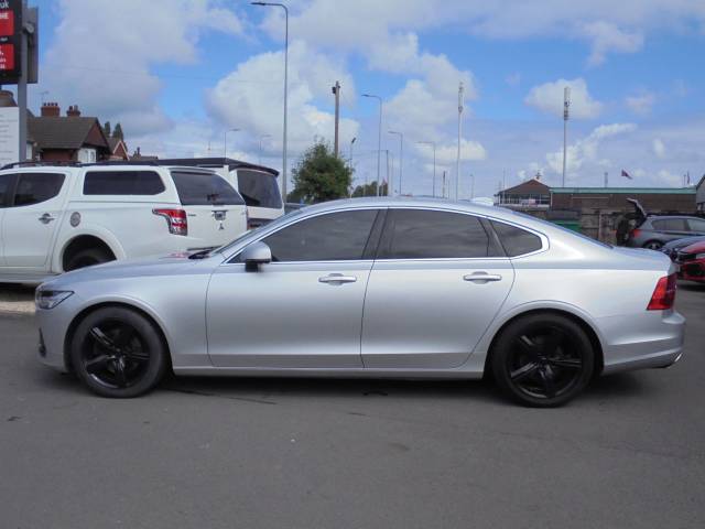Volvo S90 2.0 D4 R DESIGN 4dr Geartronic Saloon Diesel Silver
