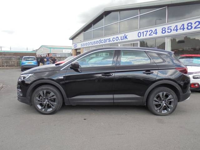 Vauxhall Grandland X 1.5 Turbo D Sport Nav 5dr Auto Hatchback Diesel Black