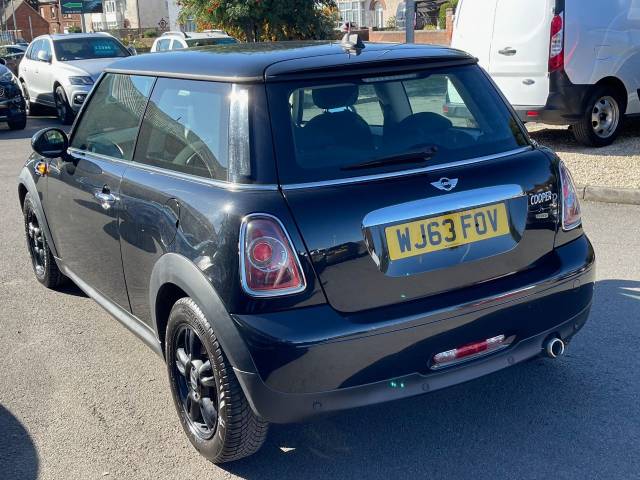 2013 Mini Hatchback 2.0 Cooper D 3dr Auto