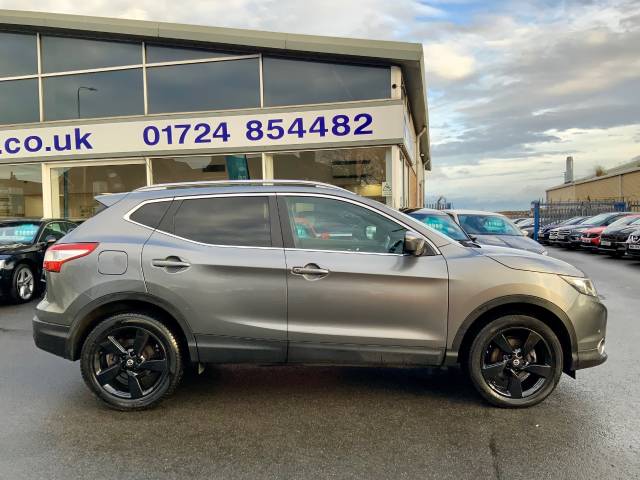 Nissan Qashqai 1.5 dCi N-Vision 5dr Hatchback Diesel Grey