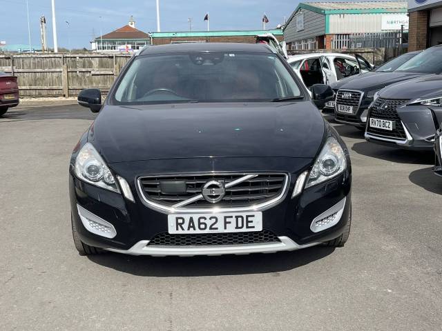 2022 Volvo V60 1.6 T4