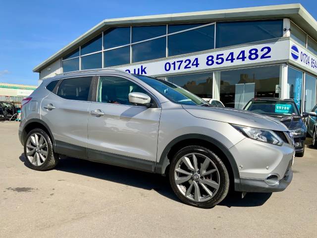 Nissan Qashqai 1.5 dCi Tekna 5dr Hatchback Diesel Silver