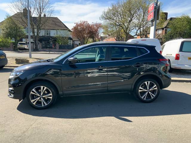 2017 Nissan Qashqai 1.5 dCi N-Connecta 5dr