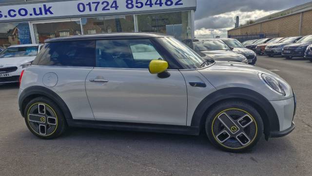 Mini Hatchback 0.0 135kW Cooper S Level 2 33kWh 3dr Auto Hatchback Electric Silver