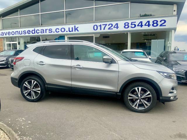Nissan Qashqai 1.5 dCi N-Connecta 5dr Hatchback Diesel Silver