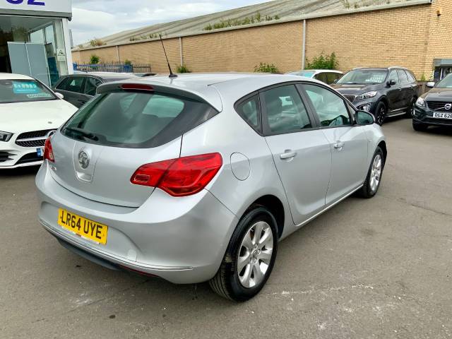 2014 Vauxhall Astra 1.4i 16V Design 5dr