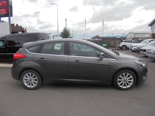 Ford Focus 1.5 TDCi 120 Titanium 5dr Hatchback Diesel Grey