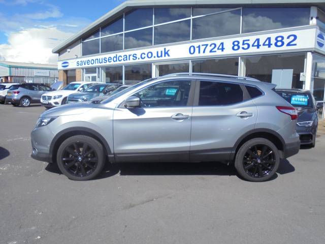 Nissan Qashqai 1.6 dCi Tekna [Non-Panoramic] 5dr 4WD Hatchback Diesel Silver