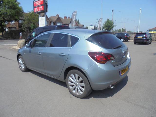 2012 Vauxhall Astra 1.4T 16V SE [140] 5dr