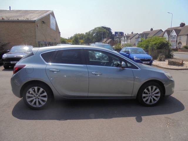 2012 Vauxhall Astra 1.4T 16V SE [140] 5dr