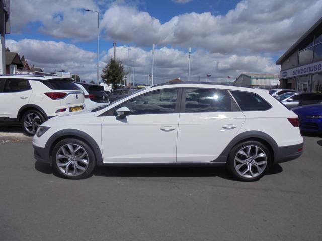 SEAT Leon X-perience 2.0 TDI SE Technology 5dr Estate Diesel White