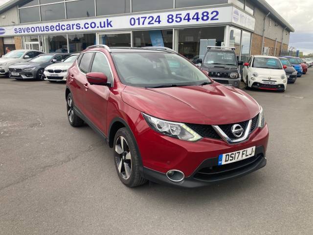 Nissan Qashqai 1.5 dCi N-Connecta 5dr Hatchback Diesel Red