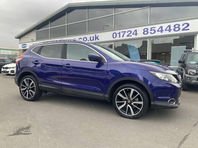 Nissan Qashqai 1.5 dCi Tekna 5dr Hatchback Diesel Blue