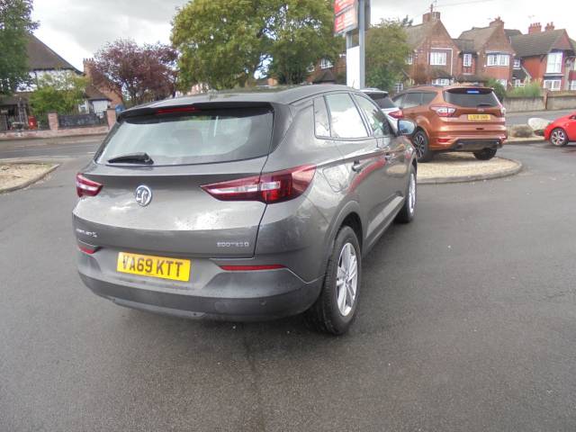 2020 Vauxhall Grandland X 1.5 Turbo D SE 5dr