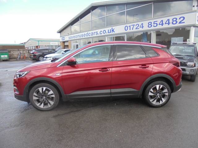 Vauxhall Grandland X 1.6 Turbo D Sport Nav 5dr Auto Hatchback Diesel Red