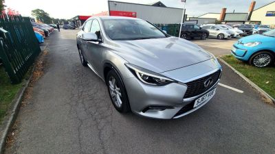 2017 Infiniti Q30