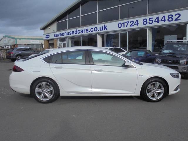 2018 Vauxhall Insignia 1.6 Turbo D ecoTec Tech Line Nav 5dr